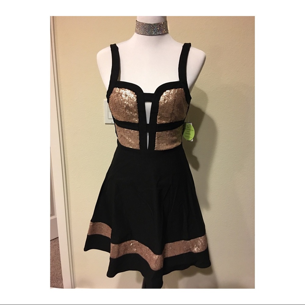 BRAND NEW BLACK GOLD COCKTAIL SEQUIN DRESS!!